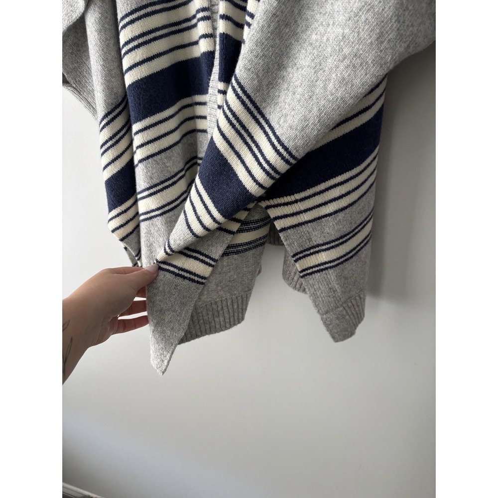 GAP Grey Knit Wool Blend Poncho Sweater Cream and Blue Stripes OS Cottagecore - Picture 4 of 10